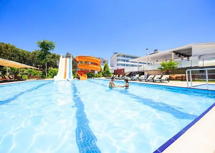 Jura Szálloda Kemer
